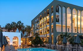 Flower Hotels & Resorts  5*